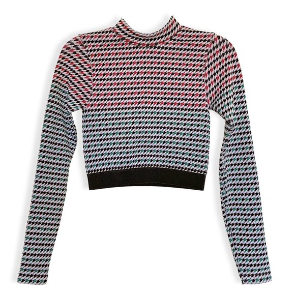 Fabletics Camryn Houndstooth Print Seamless Fitted Long Sleeve Cropped Top - Picture 10 of 16